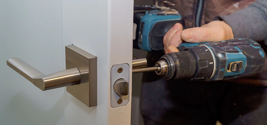 Broken Door Handle Lock Repair in Cherry Valley, California