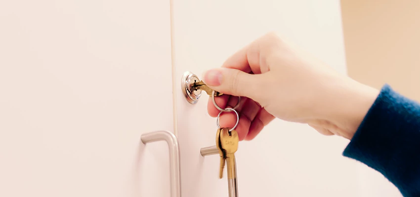 Cabinet Electronic Locks Repair in Cherry Valley, California